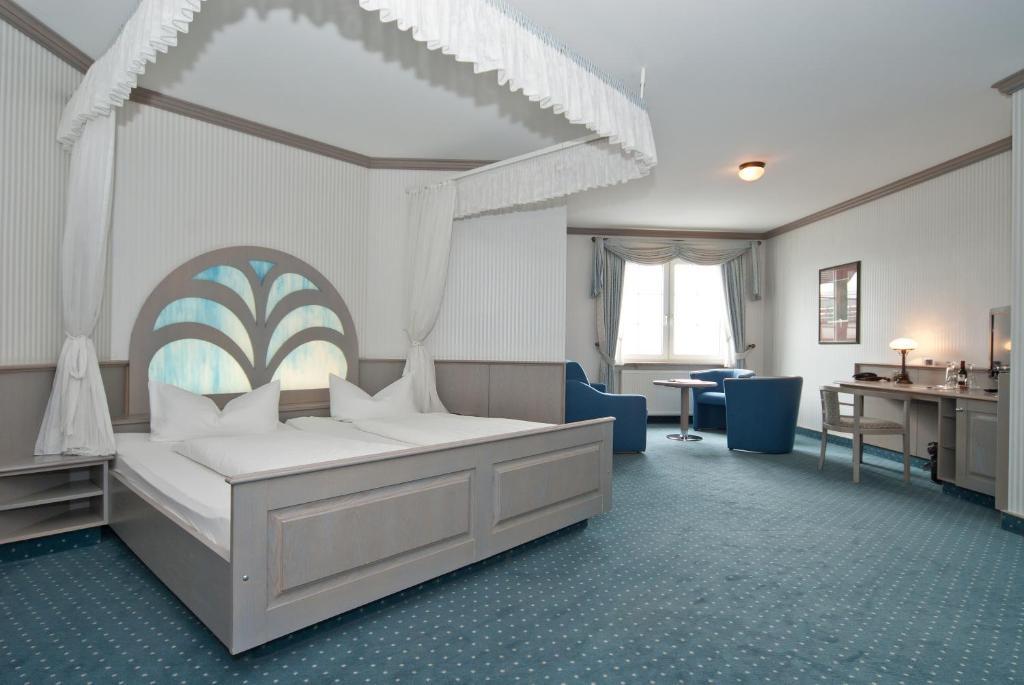 Hotel Drei Schwanen - Ristorante Due Fratelli Hohenstein-Ernstthal Rum bild
